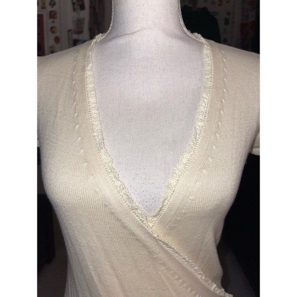 Women’s Cream Old Navy Brand Perfect Fit Sweater NWT 🤎 - Picture 5 of 17